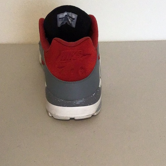 Nike - Picture 3 of 4